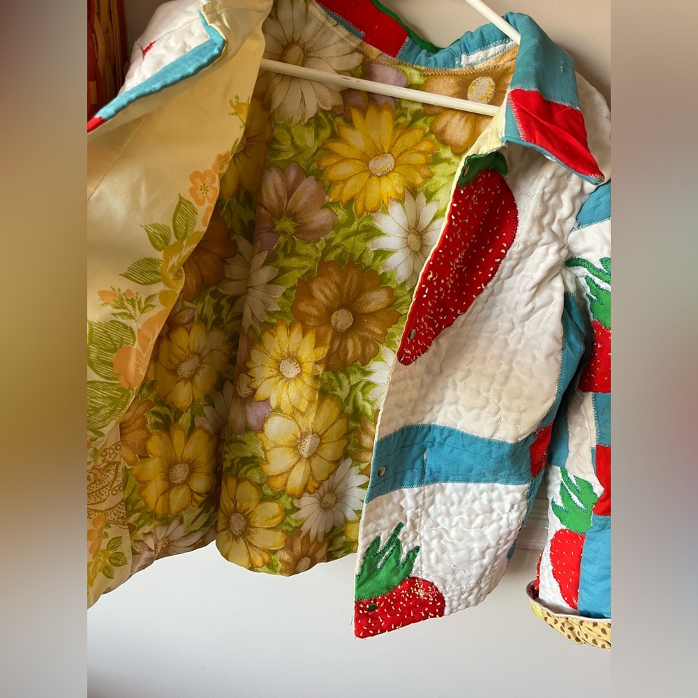 Vintage Patchwork Quilt Strawberry Jacket Coat Bl… - image 3